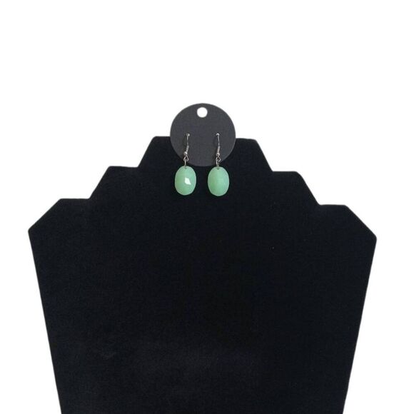 Jade Green Color Plastic Faceted Dangle Drop Style Lightweight Fashion Earrings - Picture 1 of 7